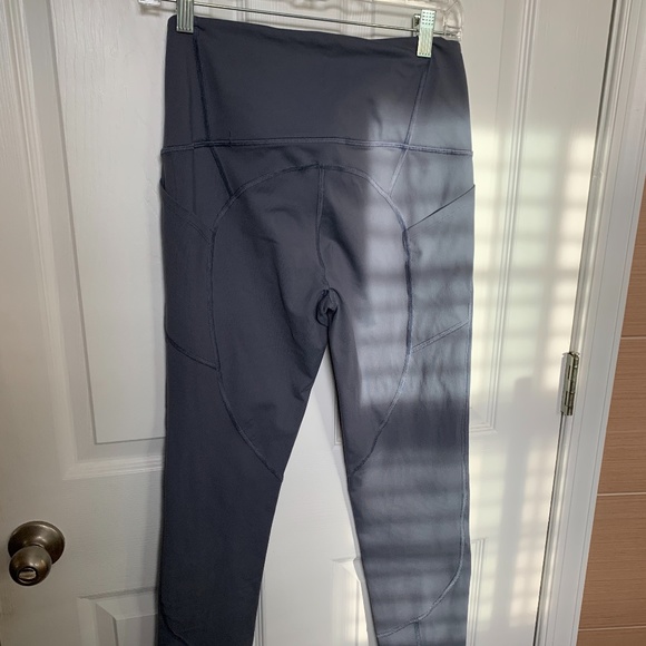 Victoria Sport Leggings - Picture 2 of 3